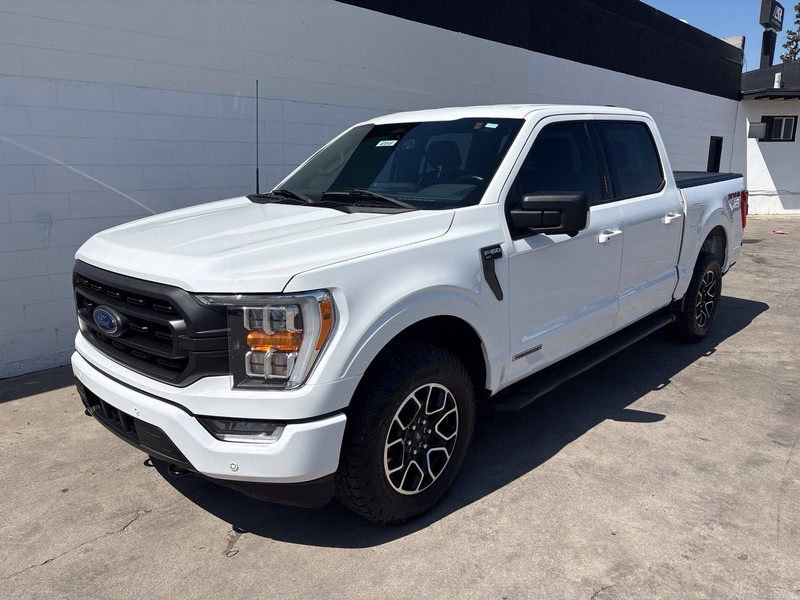 Ford F-150 Vehicle Full-screen Gallery Image 09