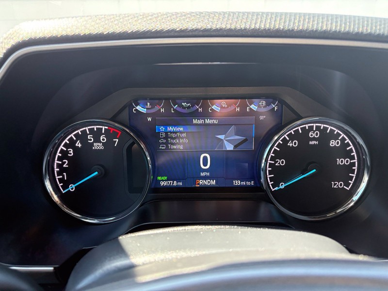 Ford F-150 Vehicle Full-screen Gallery Image 21