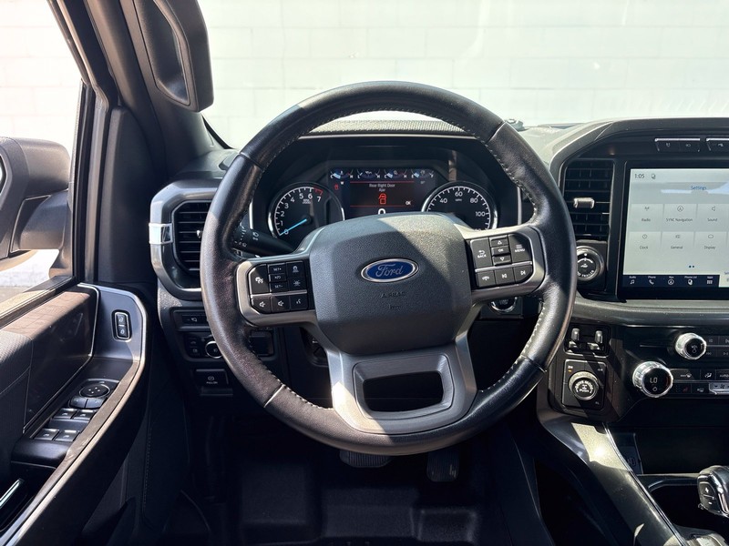 Ford F-150 Vehicle Full-screen Gallery Image 22