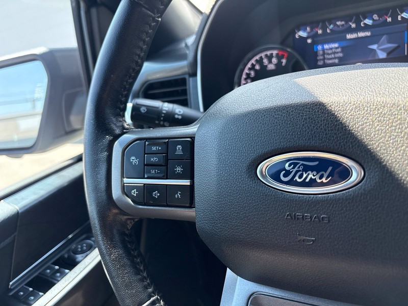 Ford F-150 Vehicle Full-screen Gallery Image 23