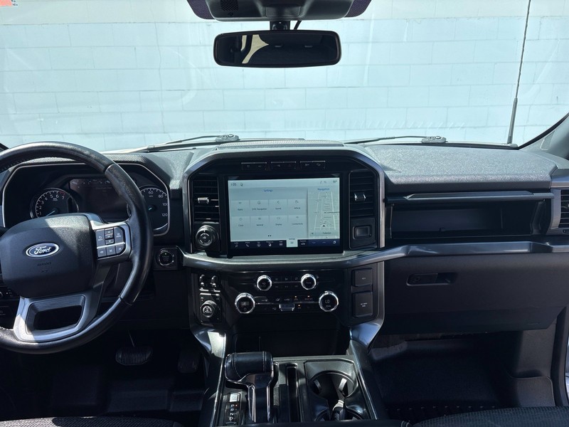 Ford F-150 Vehicle Full-screen Gallery Image 25