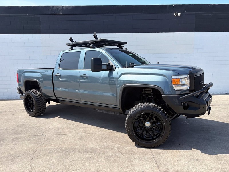 Stealth Gray Metallic 2015 GMC Sierra 2500HD Pickup Truck Four-Wheel Drive Automatic