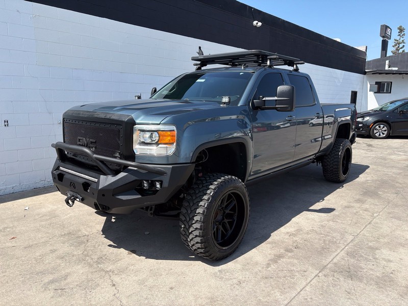 GMC Sierra 2500HD Vehicle Full-screen Gallery Image 13