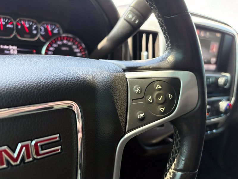 GMC Sierra 2500HD Vehicle Full-screen Gallery Image 27