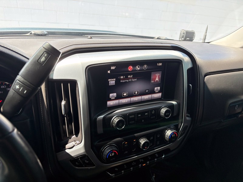 GMC Sierra 2500HD Vehicle Full-screen Gallery Image 29