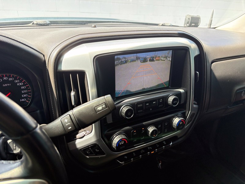 GMC Sierra 2500HD Vehicle Full-screen Gallery Image 30