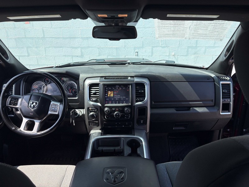 Ram 1500 Classic Vehicle Full-screen Gallery Image 20