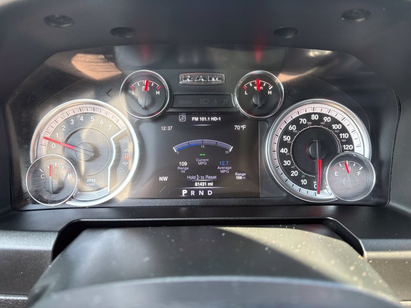 Ram 1500 Classic Vehicle Full-screen Gallery Image 21