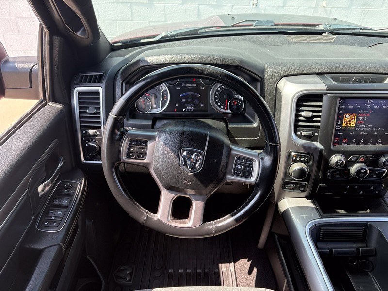 Ram 1500 Classic Vehicle Full-screen Gallery Image 22