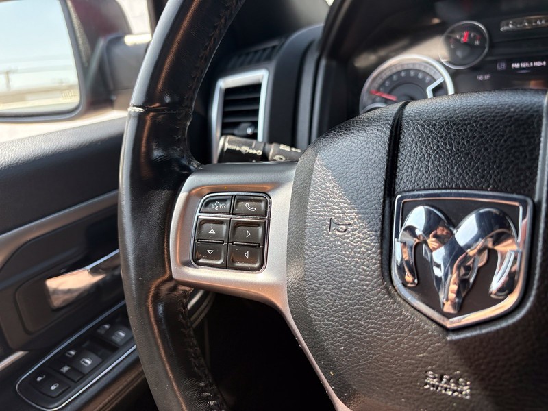 Ram 1500 Classic Vehicle Full-screen Gallery Image 23