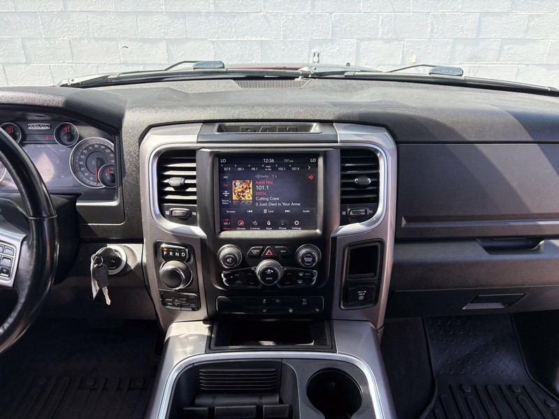 Ram 1500 Classic Vehicle Full-screen Gallery Image 25