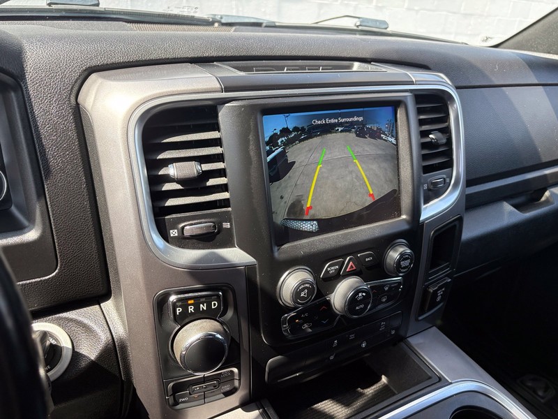Ram 1500 Classic Vehicle Full-screen Gallery Image 27