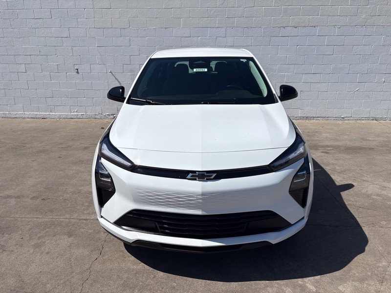 Chevrolet Bolt Vehicle Full-screen Gallery Image 02