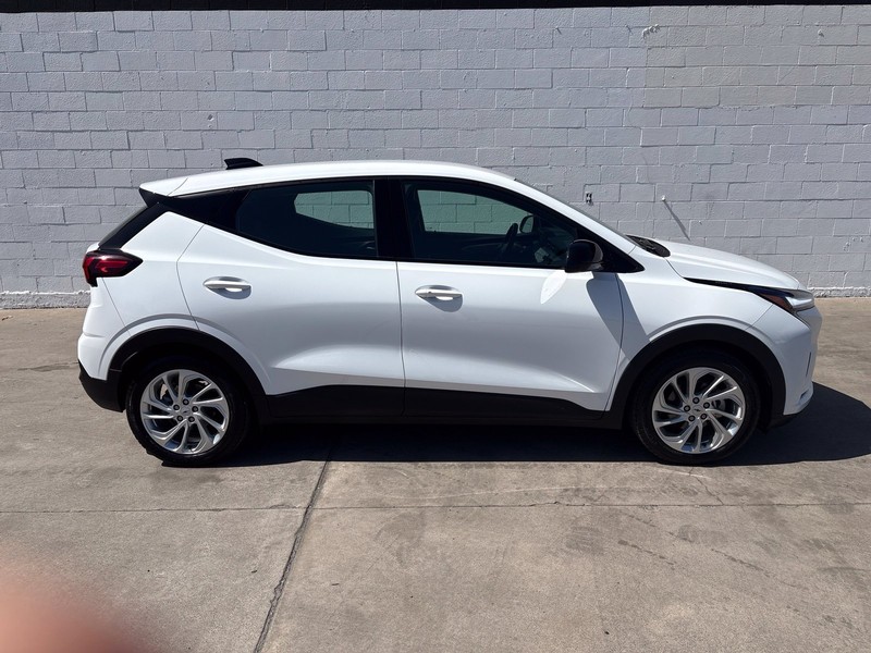 Chevrolet Bolt Vehicle Full-screen Gallery Image 04