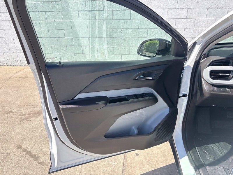 Chevrolet Bolt Vehicle Full-screen Gallery Image 14