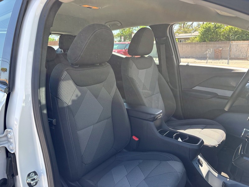 Chevrolet Bolt Vehicle Full-screen Gallery Image 19