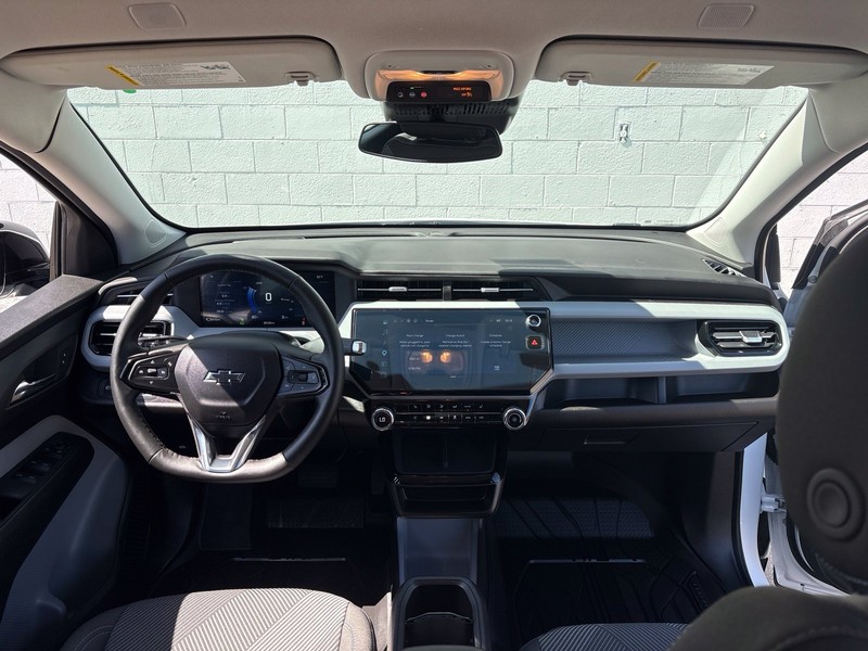 Chevrolet Bolt Vehicle Full-screen Gallery Image 21