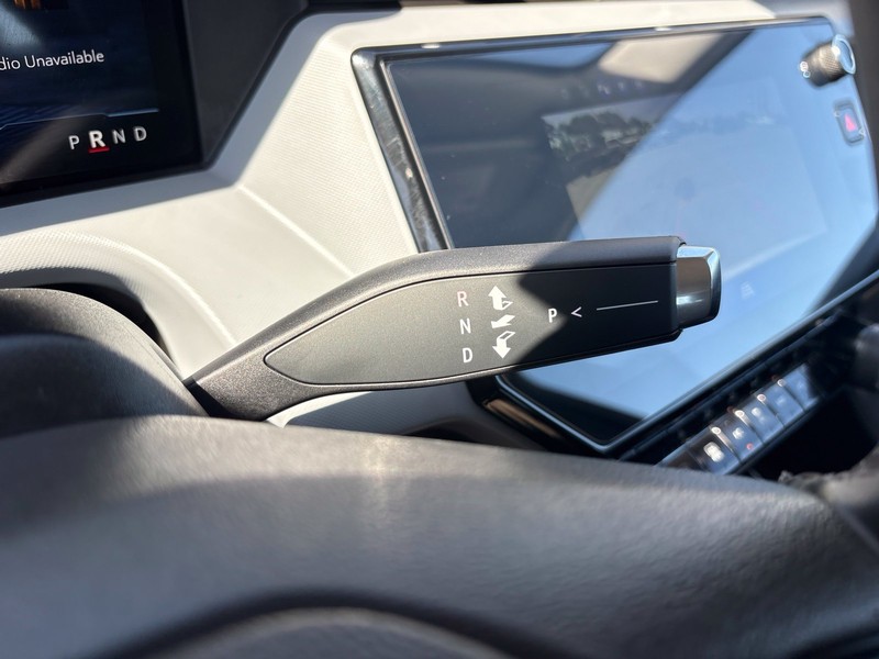 Chevrolet Bolt Vehicle Full-screen Gallery Image 26