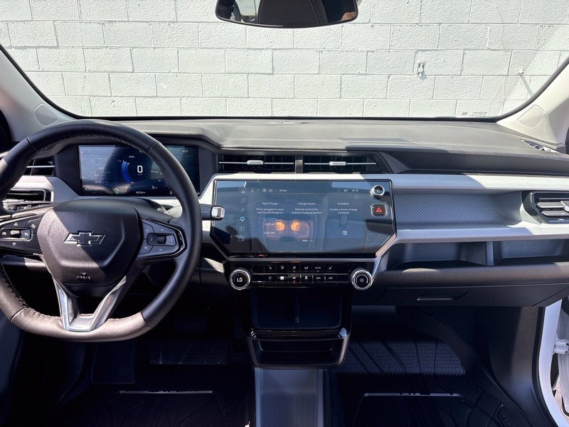 Chevrolet Bolt Vehicle Full-screen Gallery Image 27
