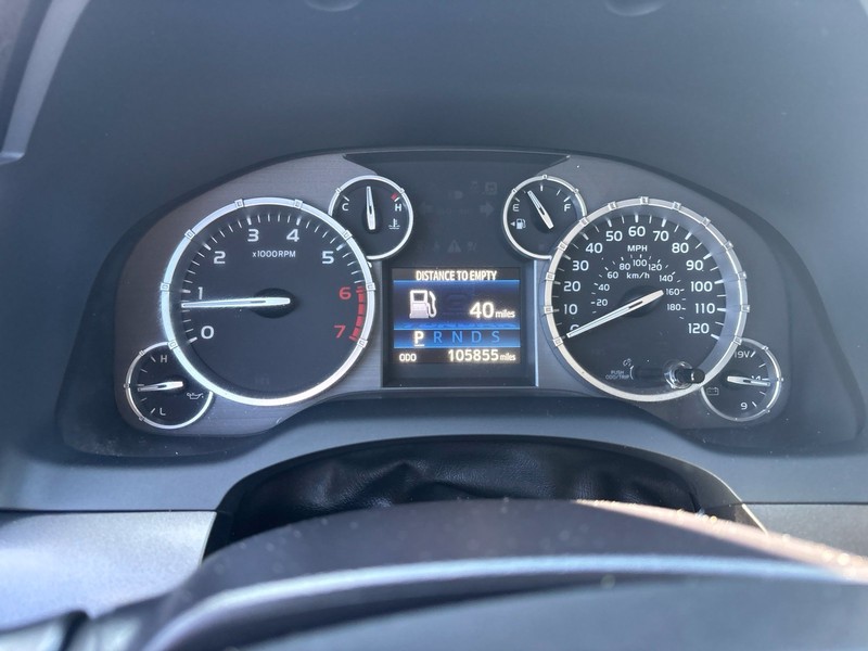 Toyota Tundra 4WD Vehicle Full-screen Gallery Image 22
