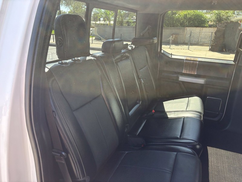 Ford F-150 Vehicle Full-screen Gallery Image 20
