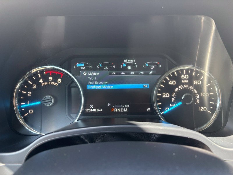 Ford F-150 Vehicle Full-screen Gallery Image 22