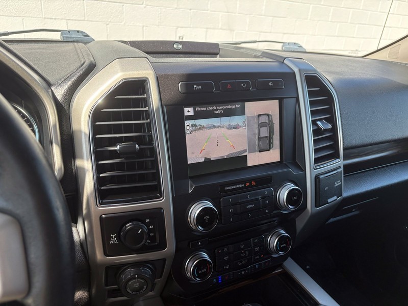 Ford F-150 Vehicle Full-screen Gallery Image 28