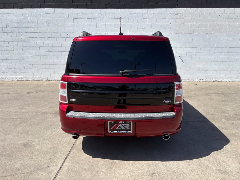 Ford Flex Vehicle Full-screen Gallery Image 06