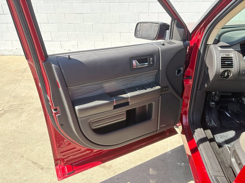 Ford Flex Vehicle Full-screen Gallery Image 14