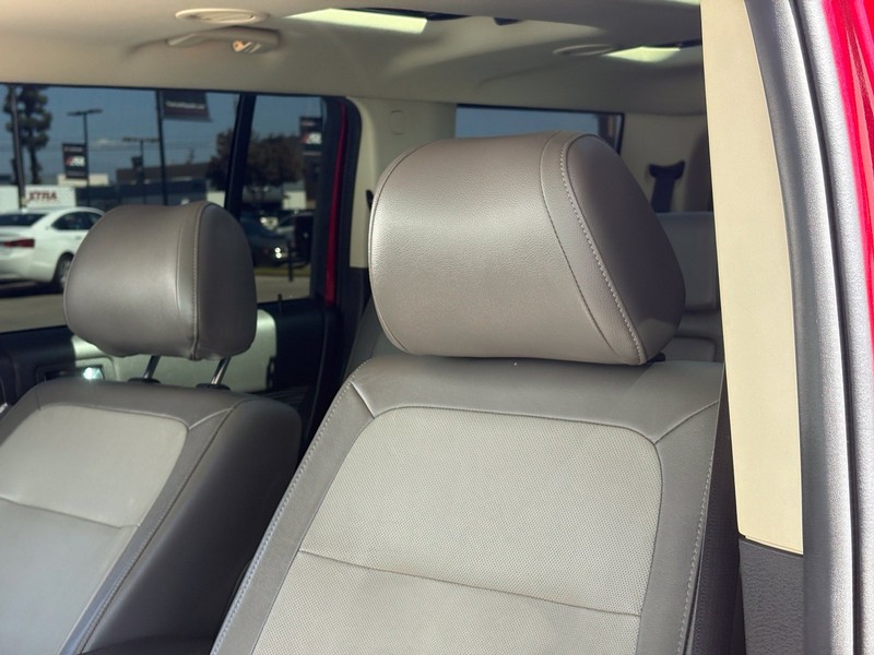 Ford Flex Vehicle Full-screen Gallery Image 17