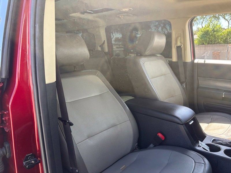Ford Flex Vehicle Full-screen Gallery Image 19