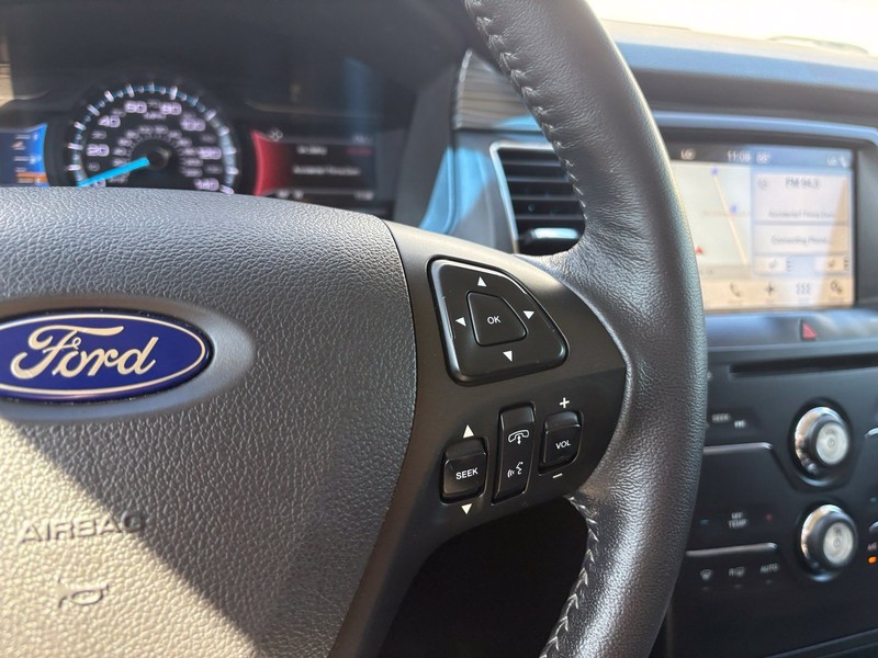 Ford Flex Vehicle Full-screen Gallery Image 26