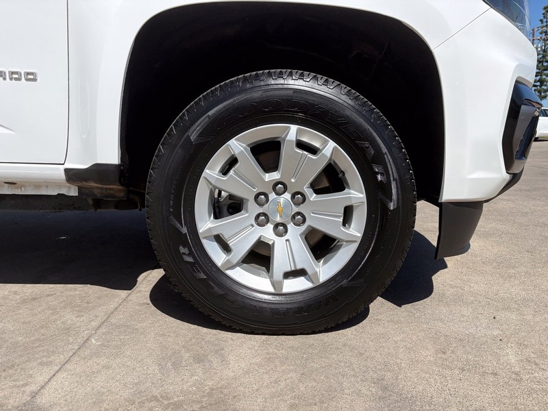 Chevrolet Colorado Vehicle Full-screen Gallery Image 13