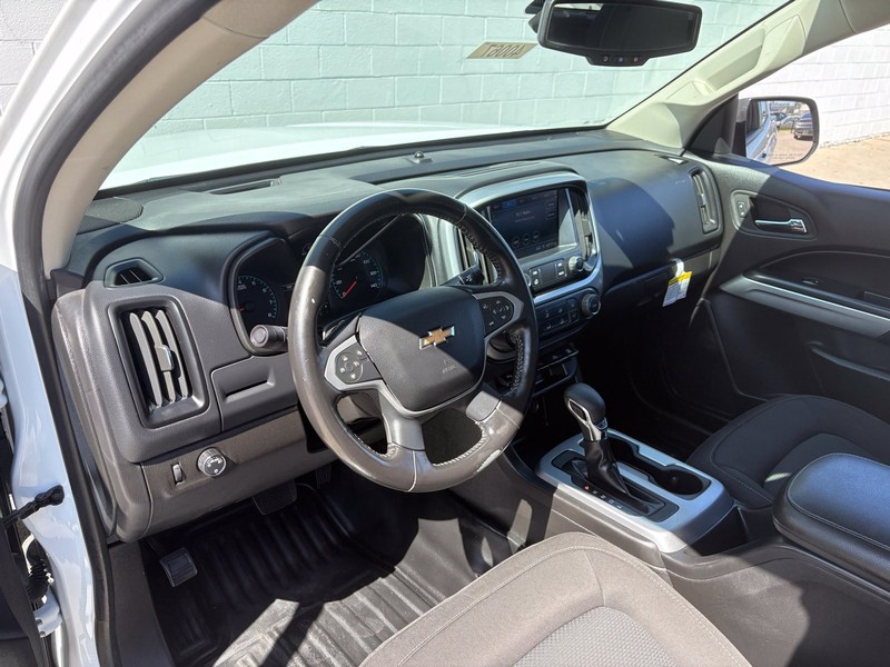 Chevrolet Colorado Vehicle Full-screen Gallery Image 15