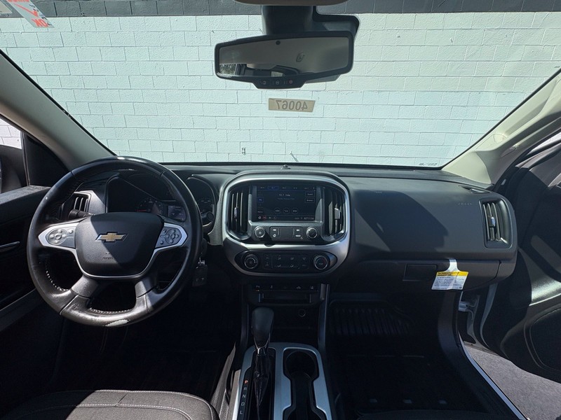 Chevrolet Colorado Vehicle Full-screen Gallery Image 21
