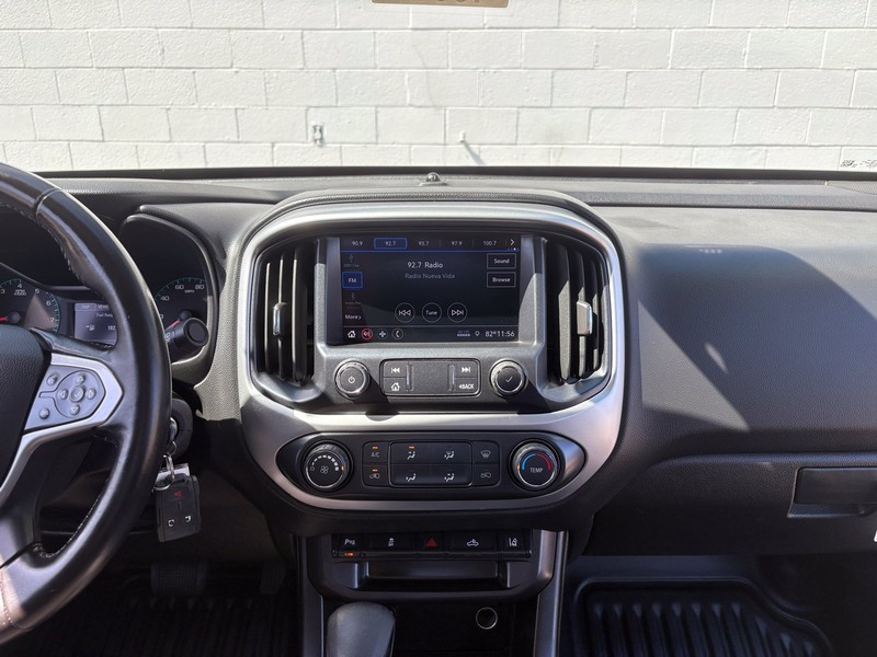 Chevrolet Colorado Vehicle Full-screen Gallery Image 26