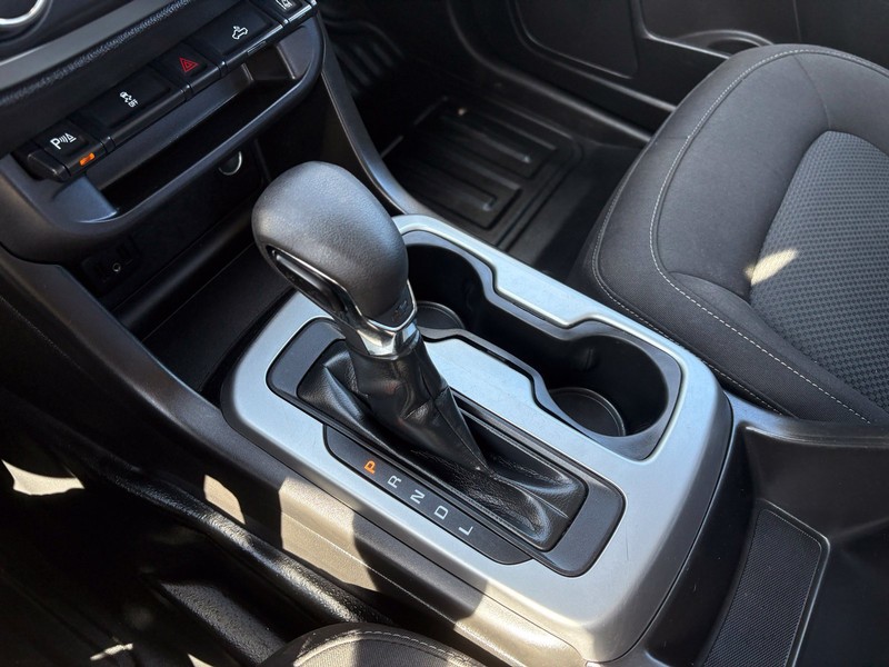Chevrolet Colorado Vehicle Full-screen Gallery Image 29