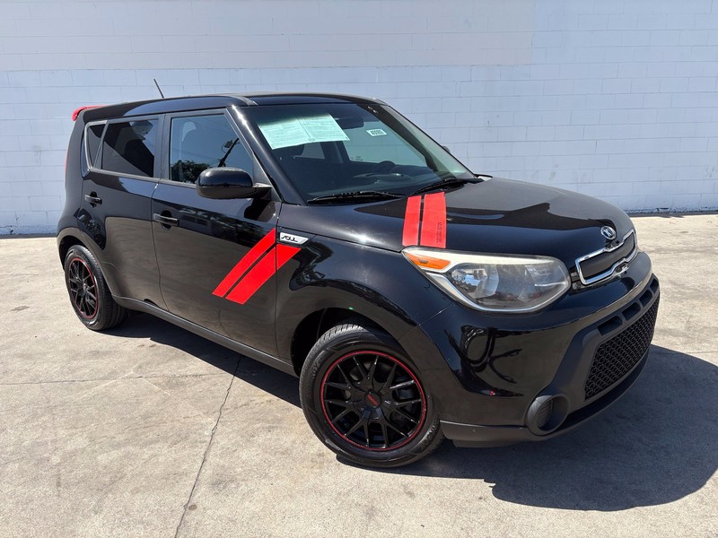 Kia Soul Vehicle Full-screen Gallery Image 01