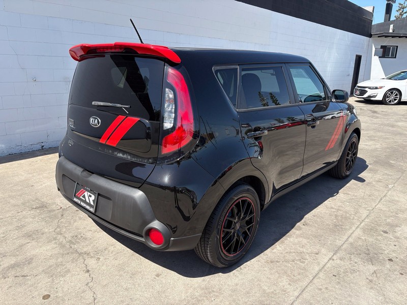Kia Soul Vehicle Full-screen Gallery Image 05
