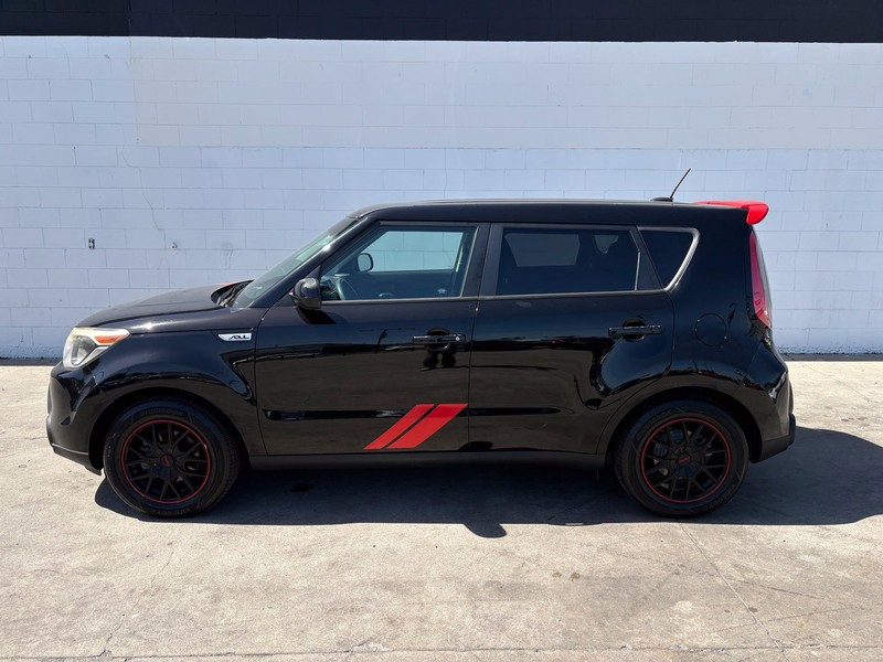 Kia Soul Vehicle Full-screen Gallery Image 10