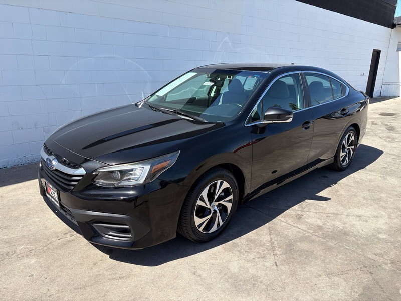 Subaru Legacy Vehicle Full-screen Gallery Image 11