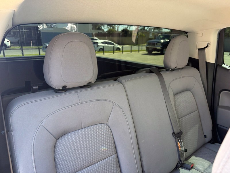 Chevrolet Colorado Vehicle Full-screen Gallery Image 20