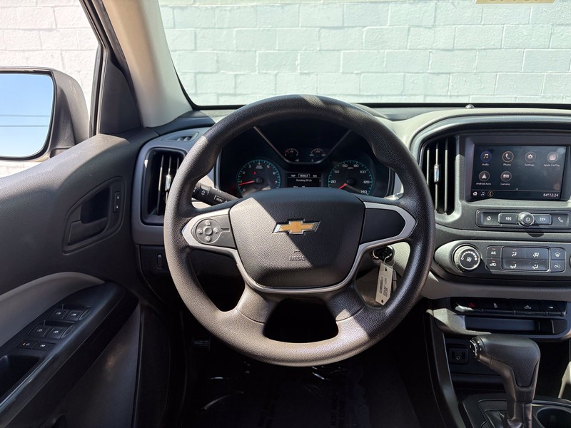 Chevrolet Colorado Vehicle Full-screen Gallery Image 23