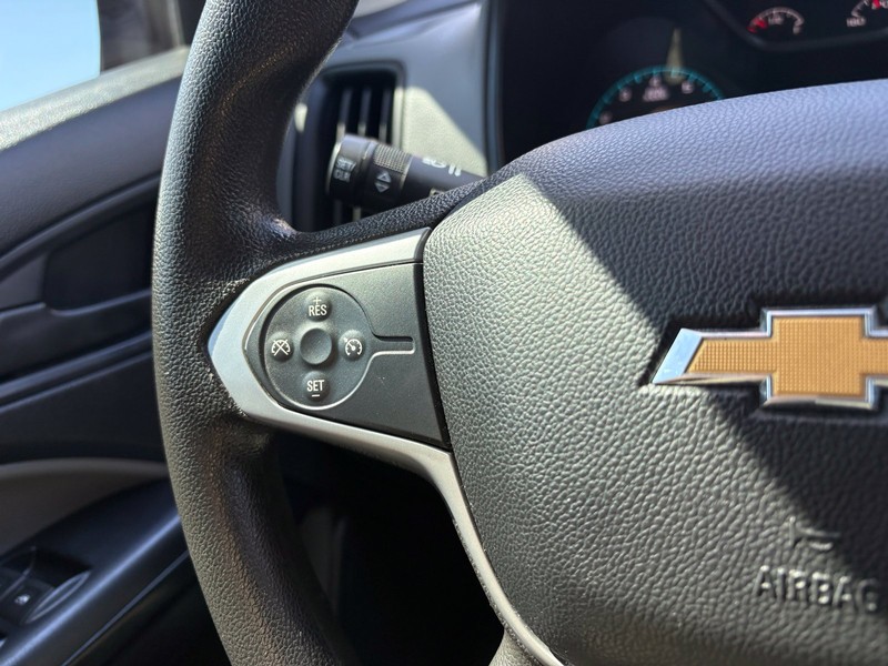 Chevrolet Colorado Vehicle Full-screen Gallery Image 24