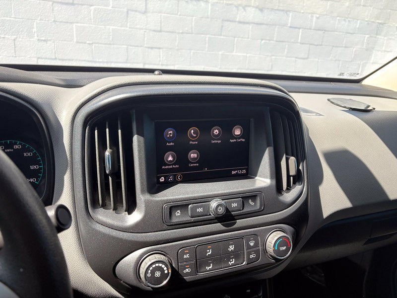 Chevrolet Colorado Vehicle Full-screen Gallery Image 26