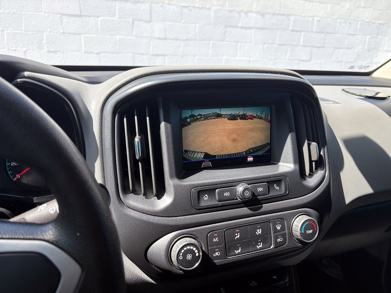 Chevrolet Colorado Vehicle Full-screen Gallery Image 27