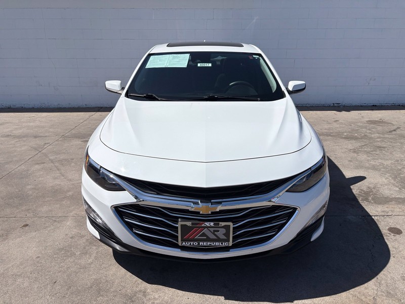 Chevrolet Malibu Vehicle Full-screen Gallery Image 02