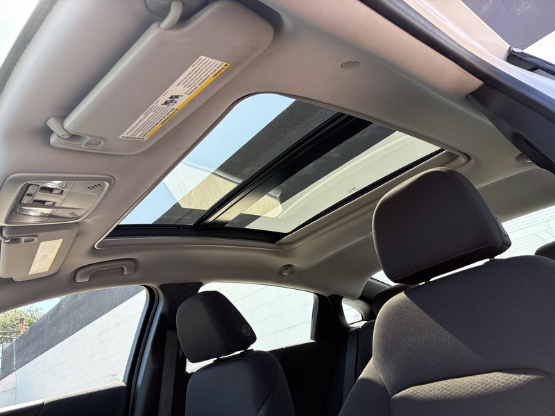Chevrolet Malibu Vehicle Full-screen Gallery Image 30