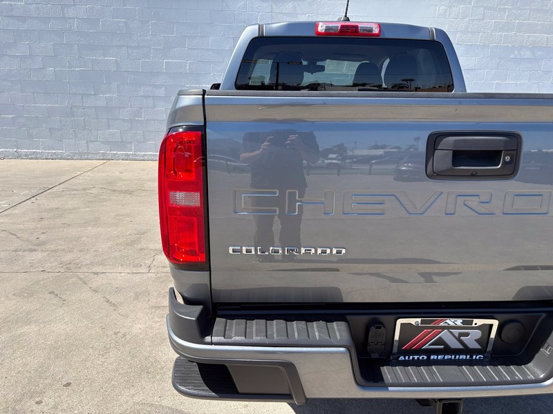 Chevrolet Colorado Vehicle Full-screen Gallery Image 06