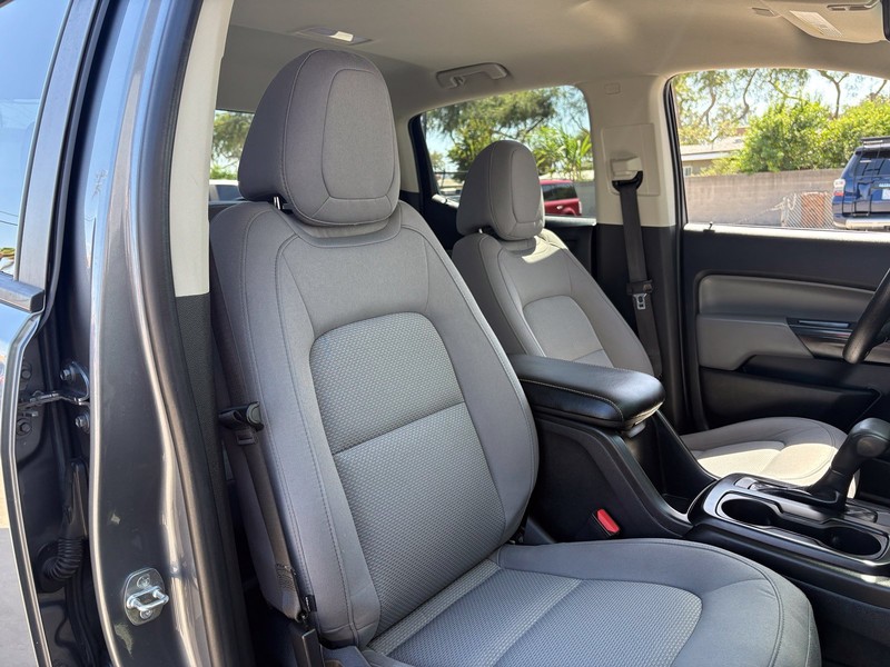 Chevrolet Colorado Vehicle Full-screen Gallery Image 19